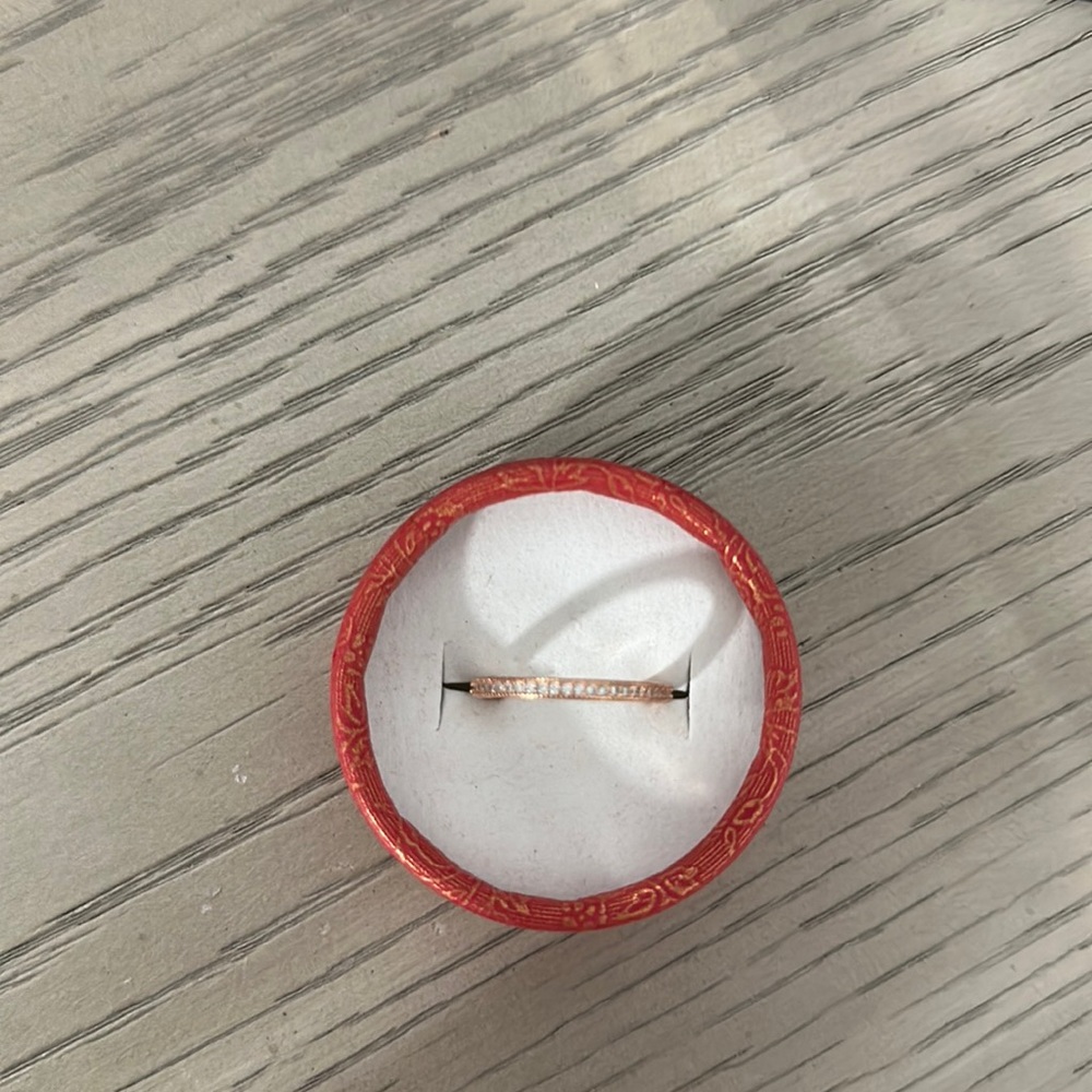 925 sterling silver in rose gold size 7